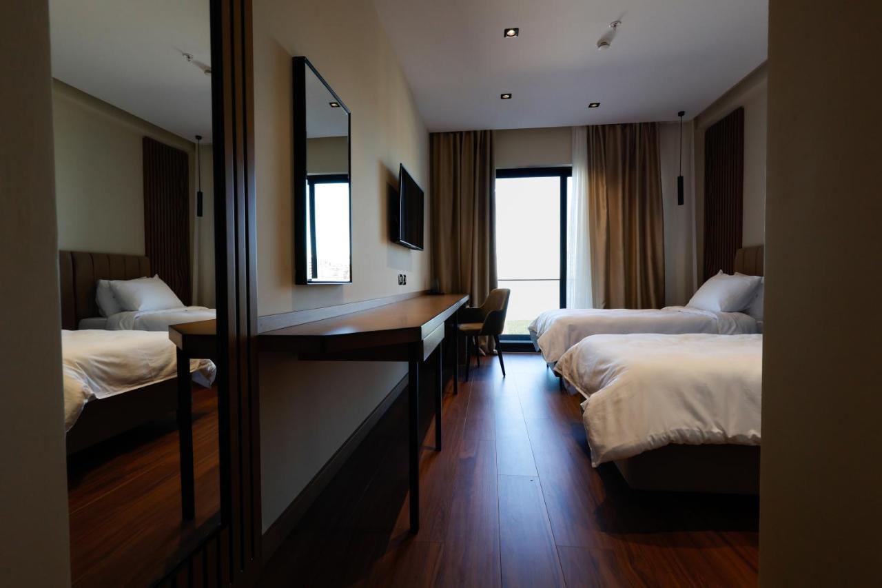 Valza Boutique Hotel Vlorë Екстериор снимка