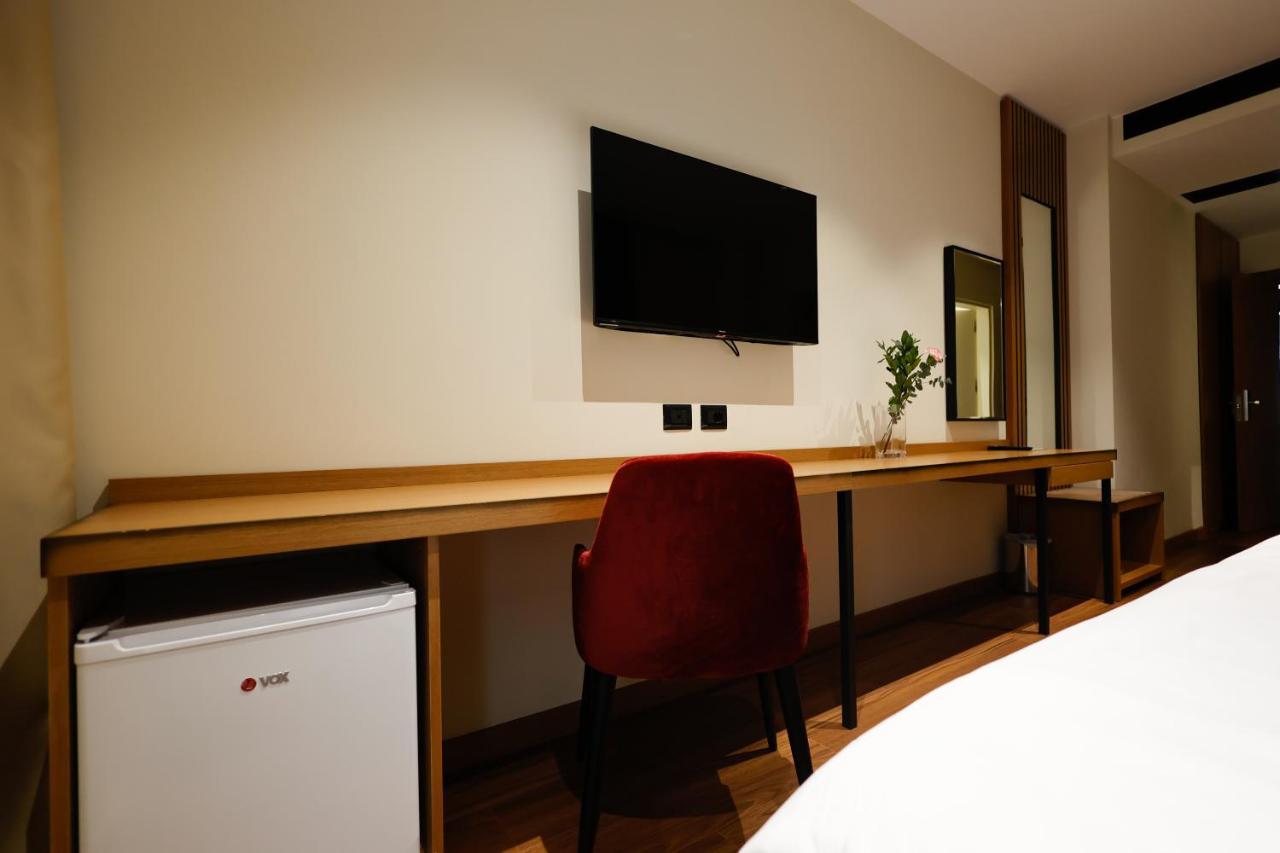 Valza Boutique Hotel Vlorë Екстериор снимка