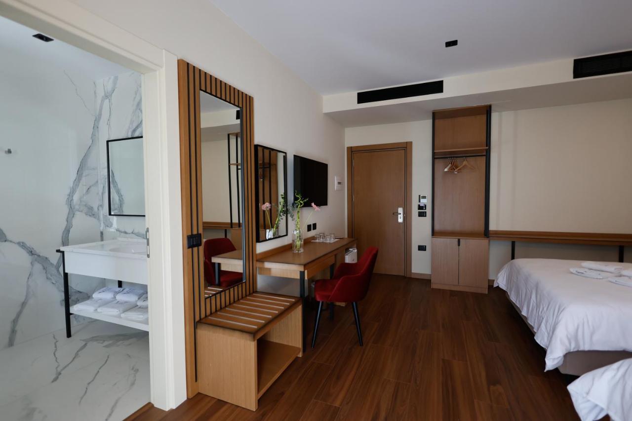 Valza Boutique Hotel Vlorë Екстериор снимка