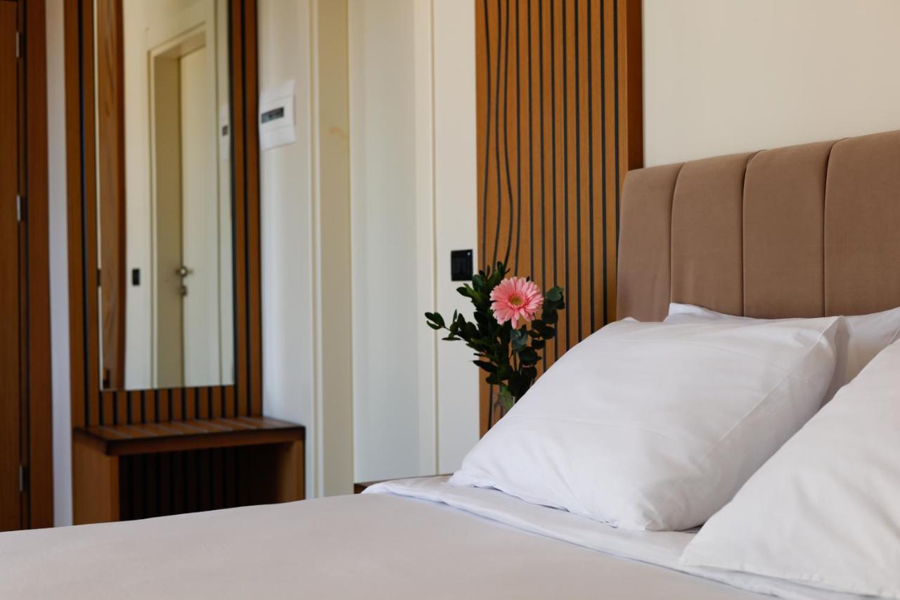 Valza Boutique Hotel Vlorë Екстериор снимка