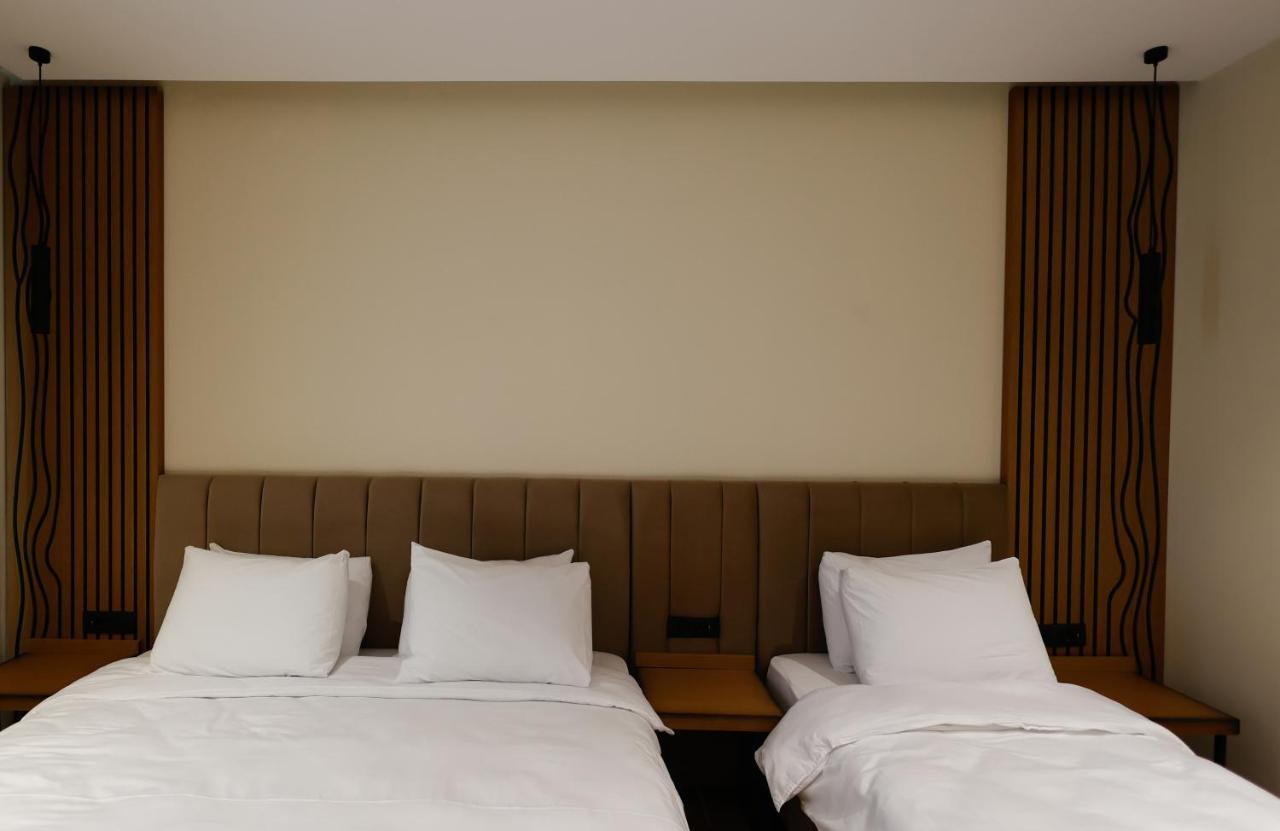 Valza Boutique Hotel Vlorë Екстериор снимка